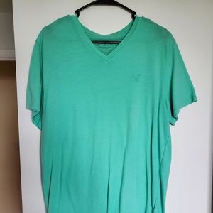 American Eagle Men's V-neck T-shirt